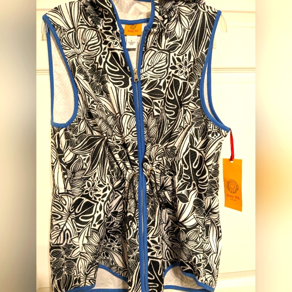 Ruby Rd ladies vest - Picture 2 of 6
